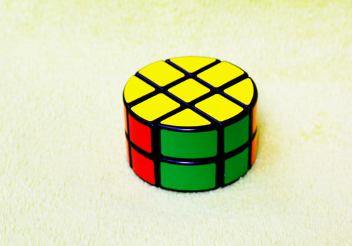 Produkt: Rubikova "kostka" 2x3x3 válec