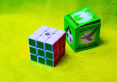 Produkt: Rubikova kostka 3x3x3 DAYAN Guhong bílá