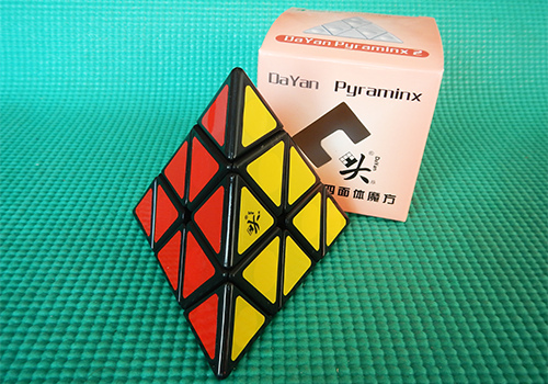 Produkt: Dayan Pyraminx V2 černý