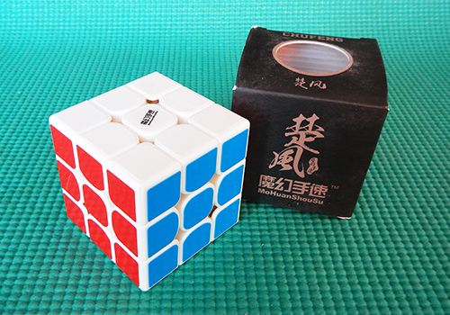 Produkt: Kostka 3x3x3 MoYu MoHuanShouSu ChuFeng bílá
