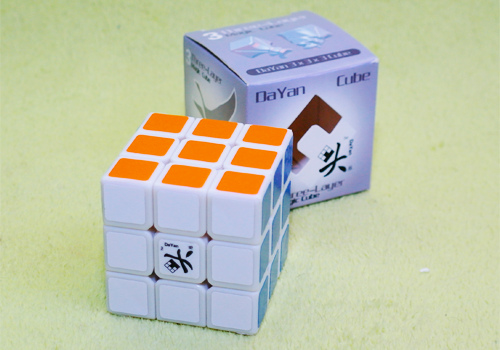 Produkt: Rubikova kostka 3x3x3 Dayan IV Lunhui bílá