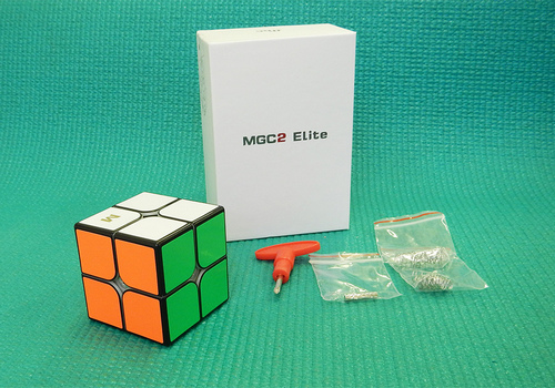 Produkt: Kostka 2x2x2 YJ MGC Elite Magnetic černá