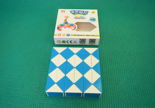 Produkt: QiYi Magic Snake modro-bílý (36 segmentů)