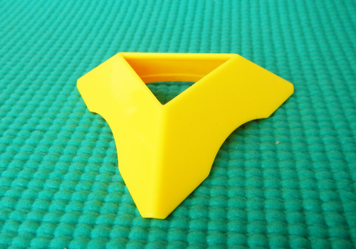 Produkt: Stojánek na kostku žlutý