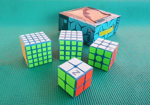 Produkt: Z-Cube - dárkový 4-set luminiscenční modrá